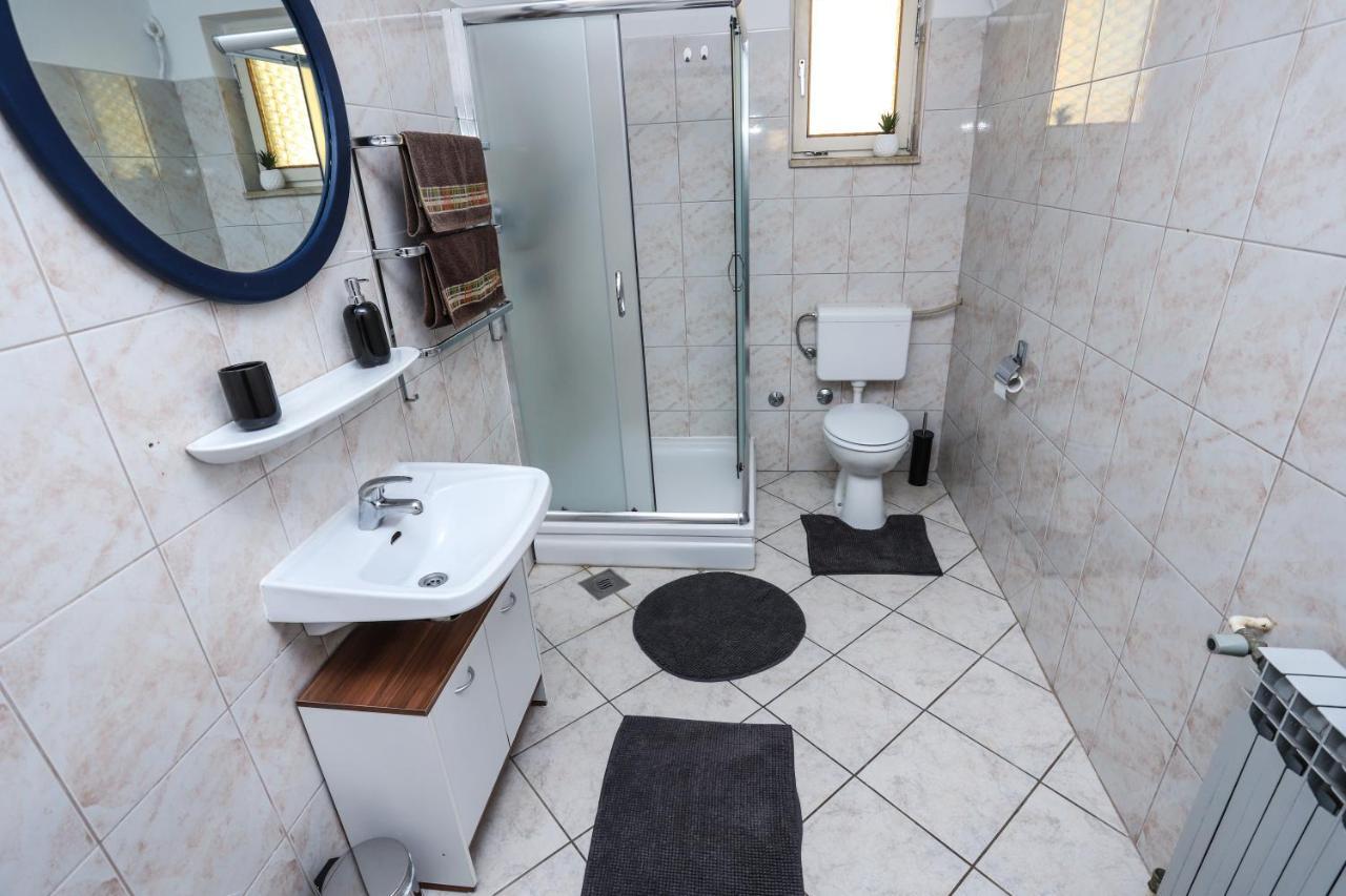 Ray Apartment Porec Exterior photo