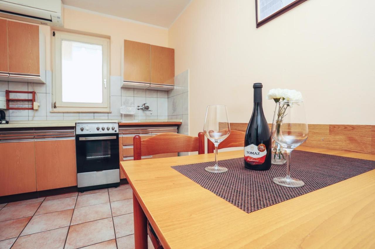 Ray Apartment Porec Exterior photo